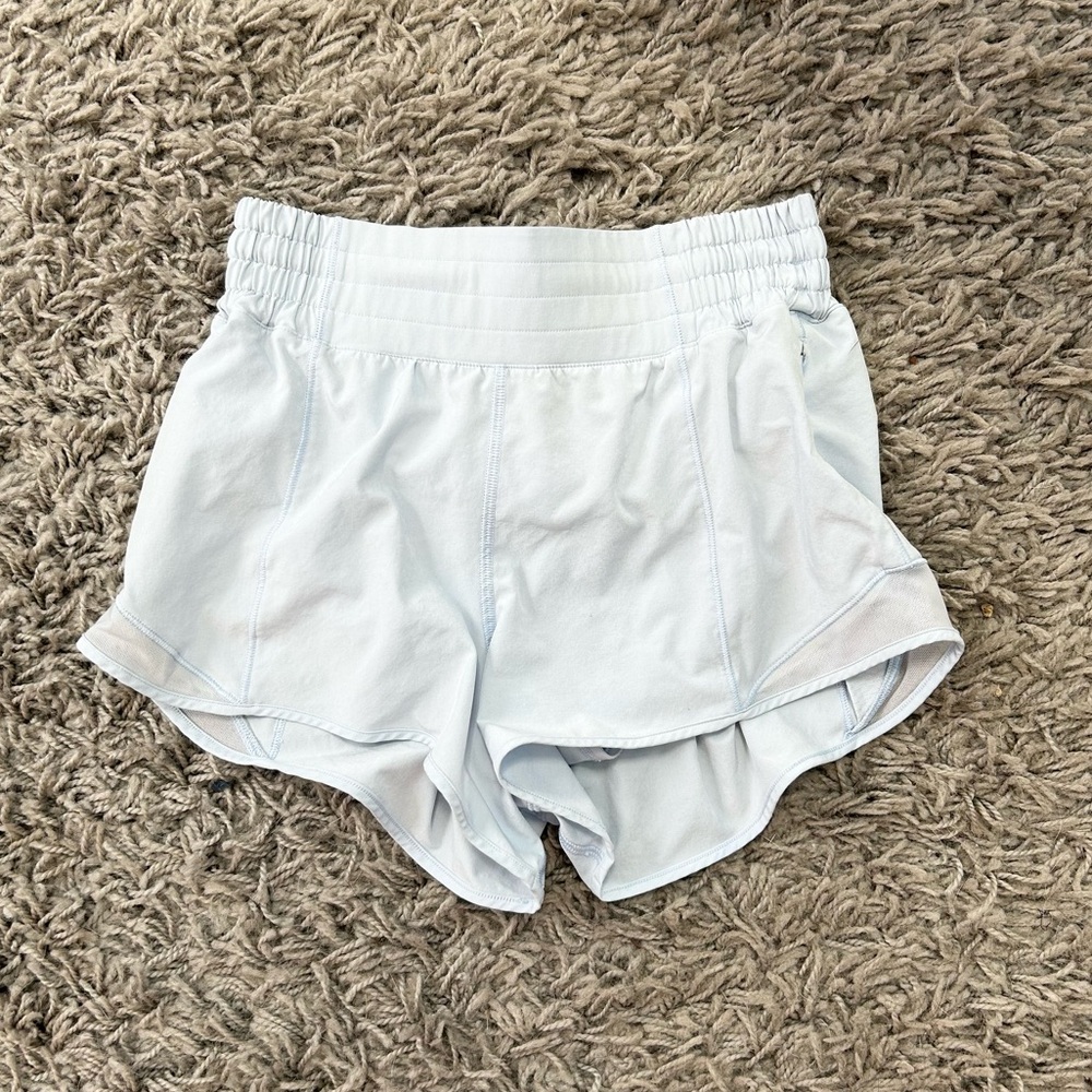 Lululemon hotty hot shorts 2.5”
